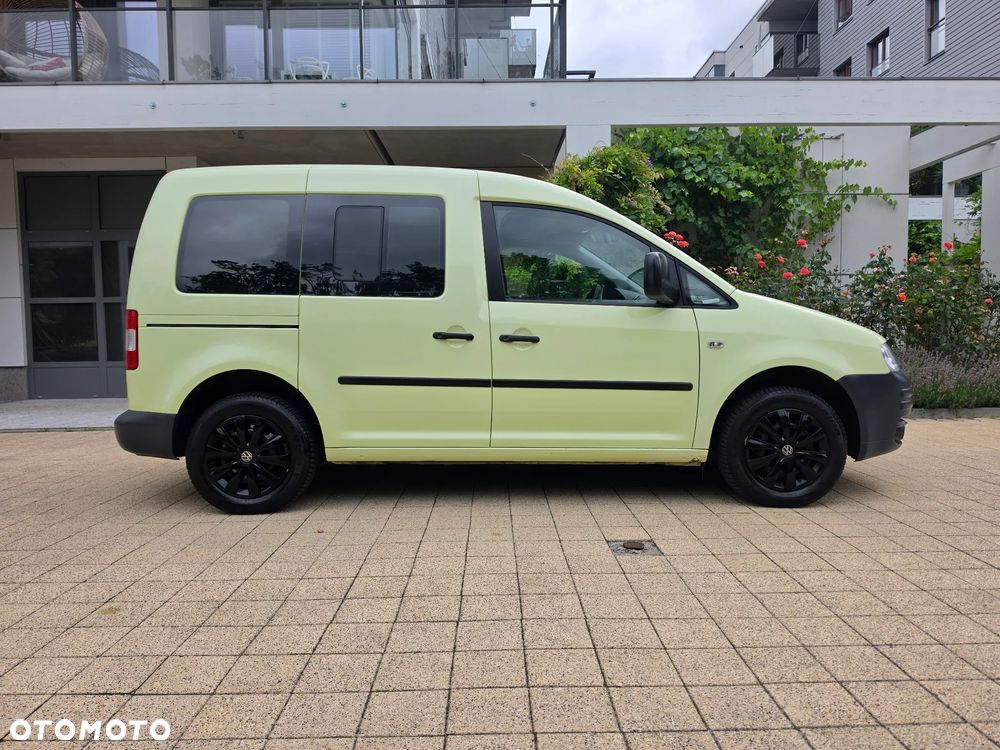 Volkswagen Caddy 1.6 Life Colour Concept - 4