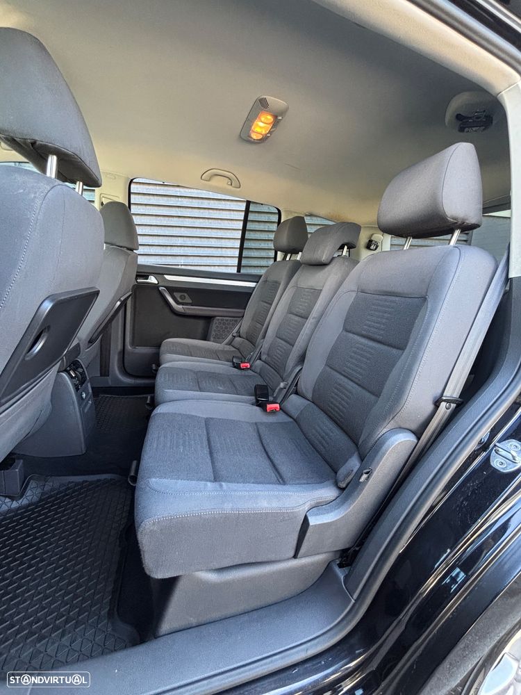VW Touran 1.9 TDi Highline DSG 7L - 11