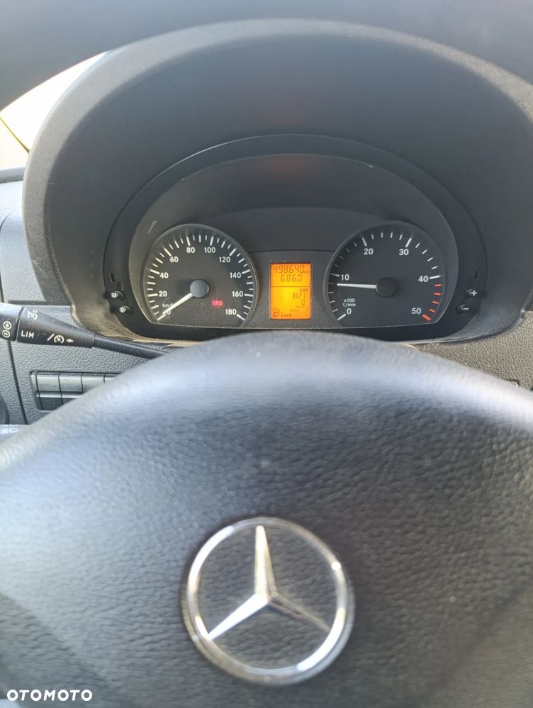 Mercedes-Benz Sprinter - 2