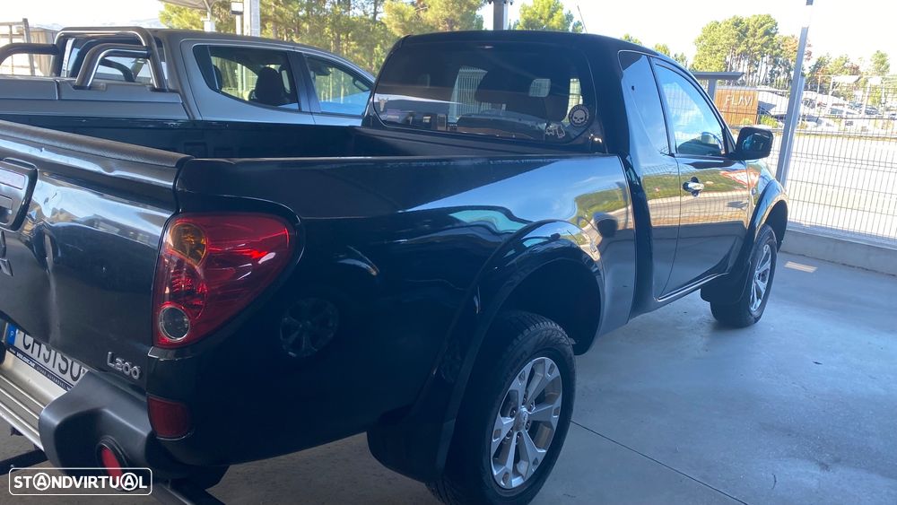 Mitsubishi L200 - 6