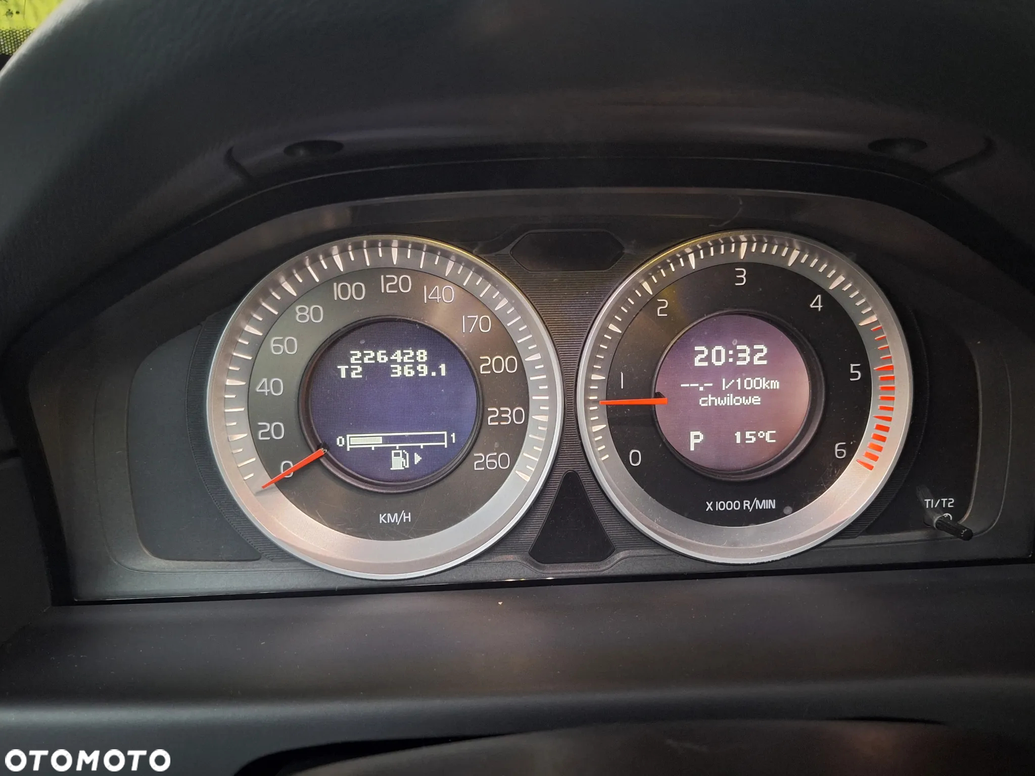 Volvo XC 70 D5 AWD Geartronic Momentum - 9