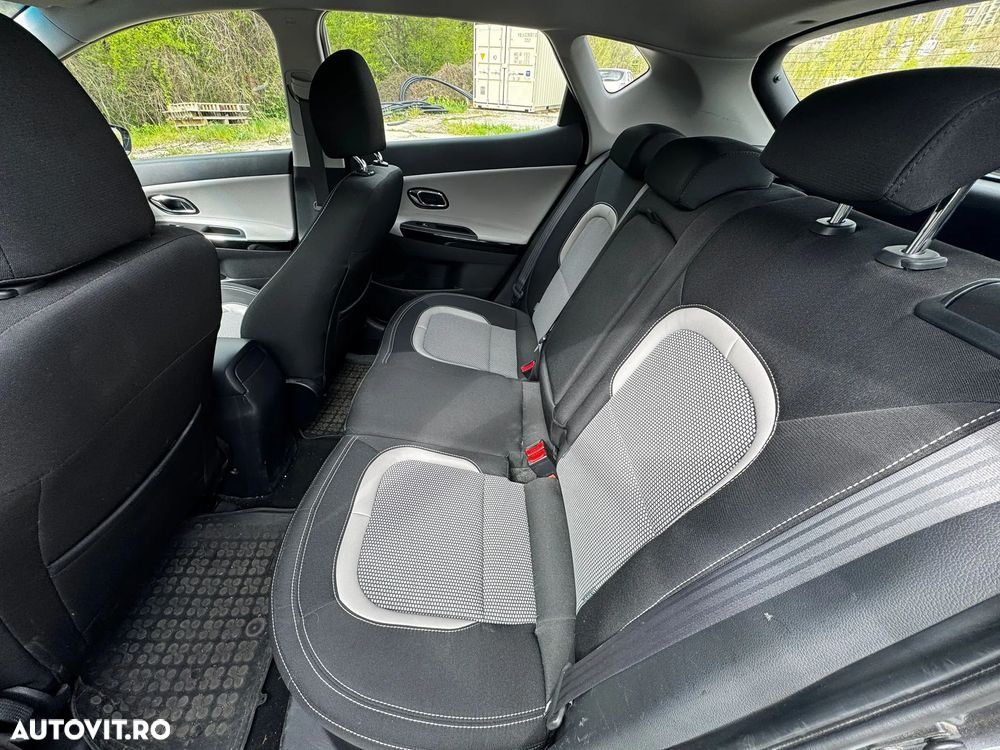 Kia Ceed 1.6 CRDi 128 Fifa World Cup Edition - 7