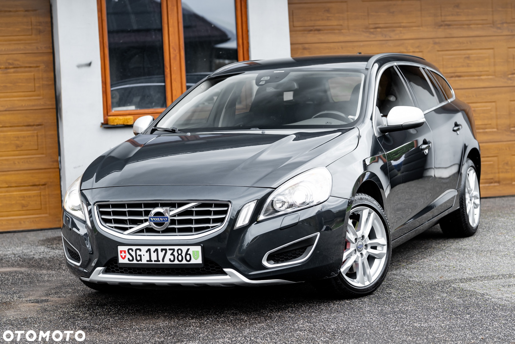 Volvo V60 D5 AWD - 2