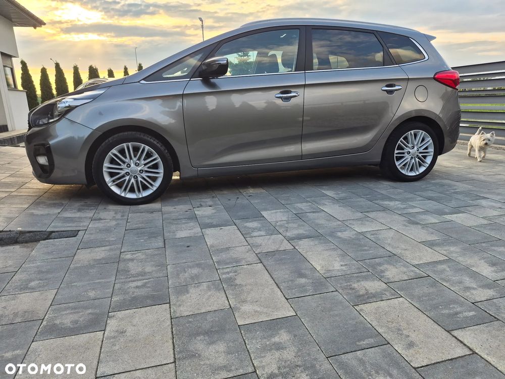 Kia Carens 1.7 CRDi 115 Dream Team Edition - 12