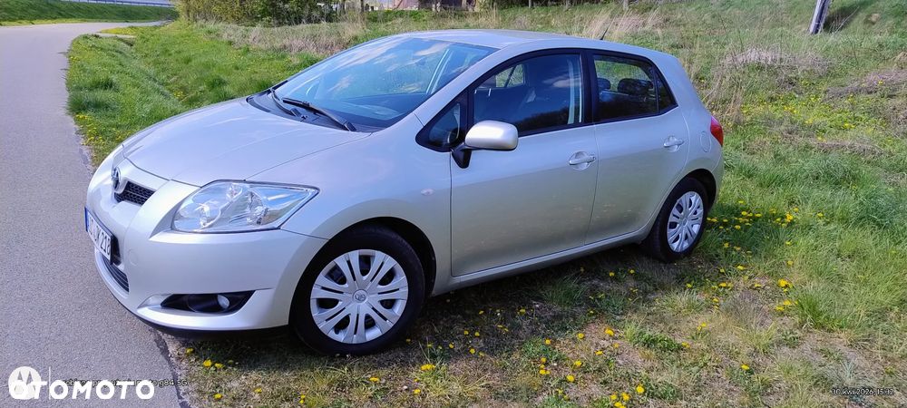 Toyota Auris 1.6 VVT-i Sol - 2