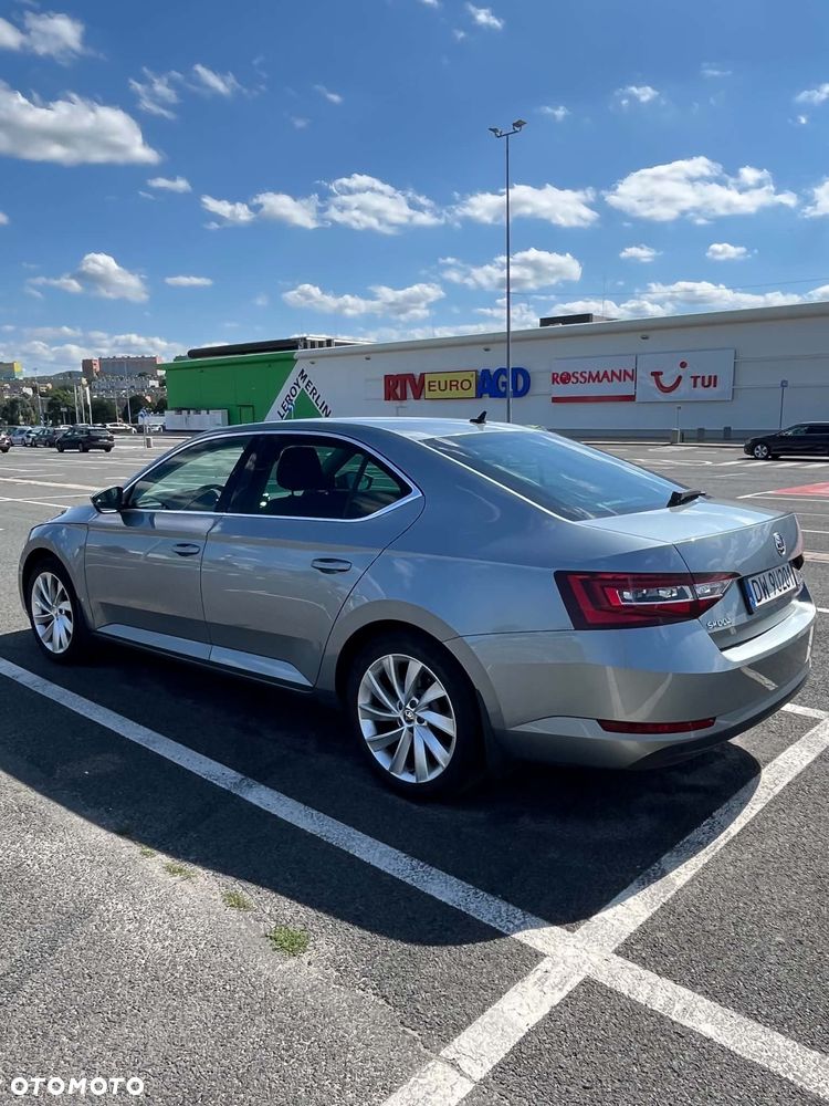Skoda Superb 2.0 TSI Style DSG - 6