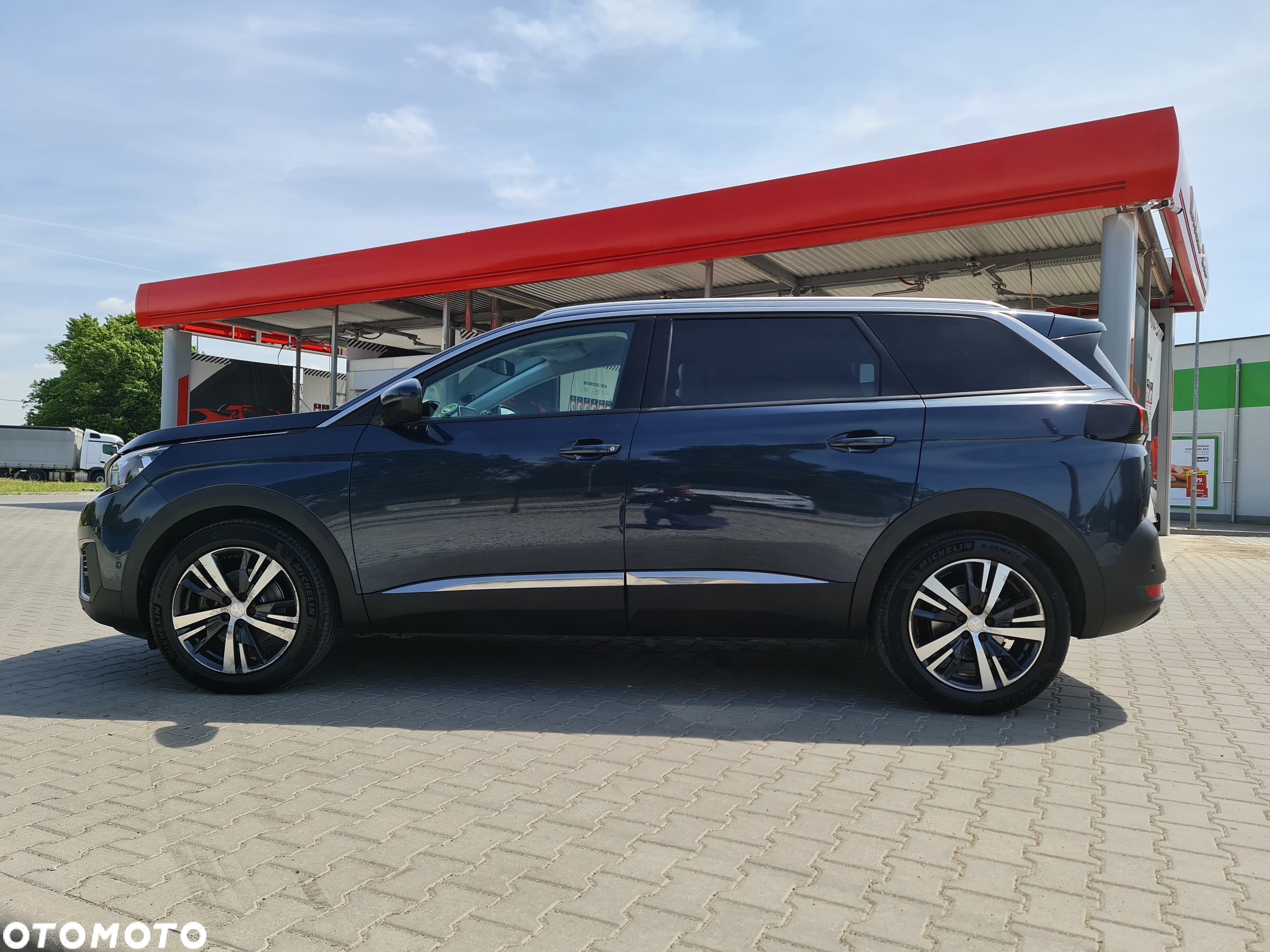 Peugeot 5008 1.6 BlueHDI Allure S&S EAT6 - 4