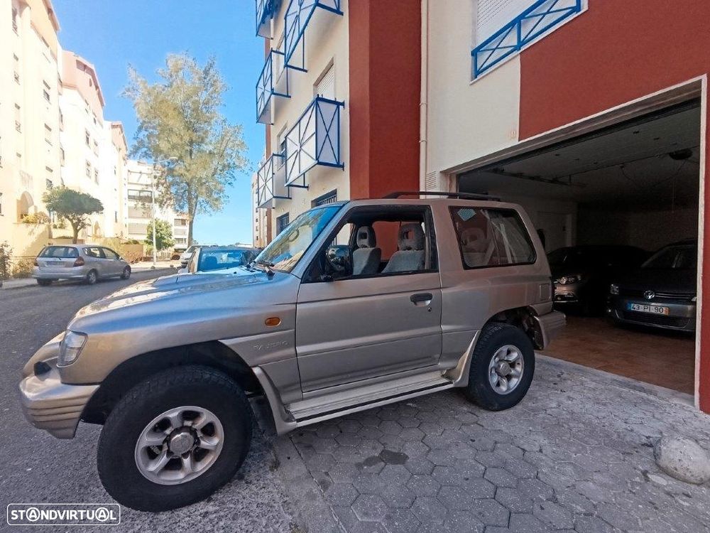 Mitsubishi Pajero 2.8 TD GLS - 1