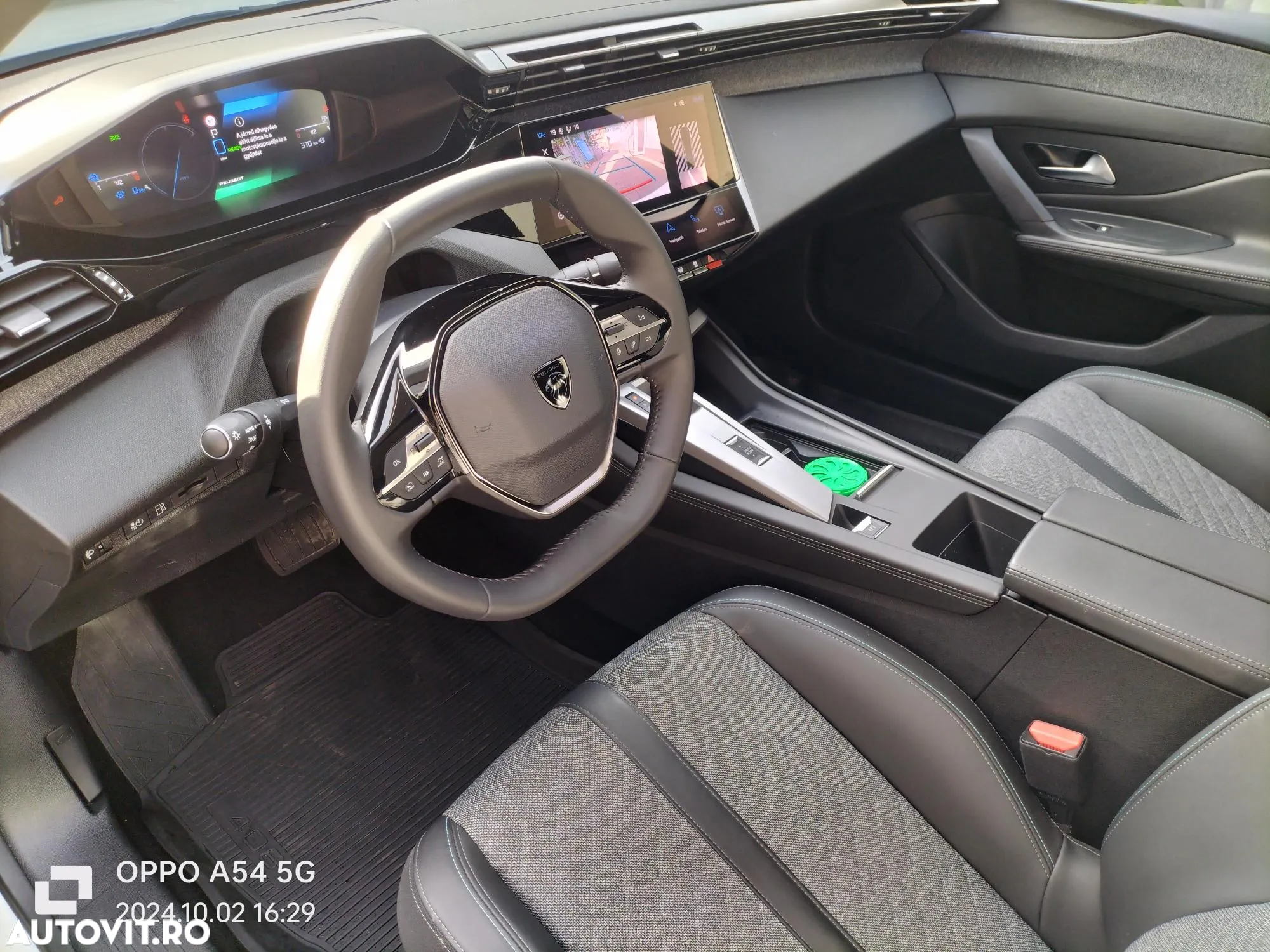 Peugeot 408 PHEV 180 Allure Pack - 11