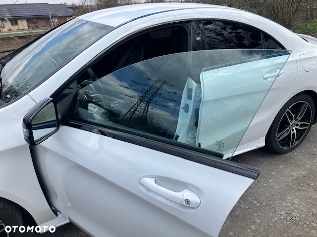 Mercedes-Benz CLA 200 7G-DCT AMG Line - 11