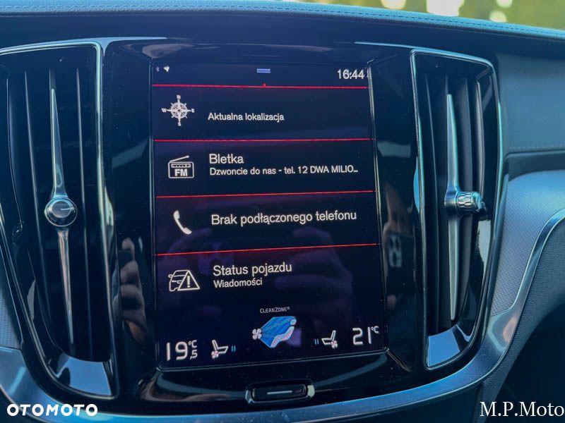 Volvo V60 T6 AWD Geartronic R-Design - 36