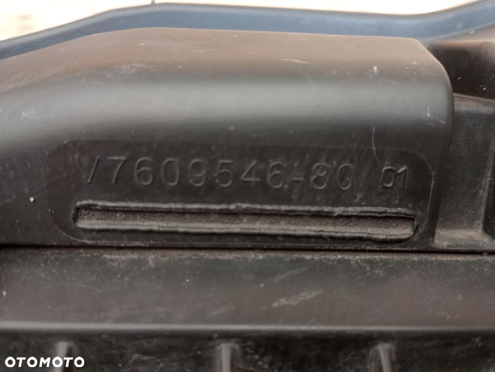 Citroen Berlingo  1.6 VTI Obudowa Filtra Powietrza - 4