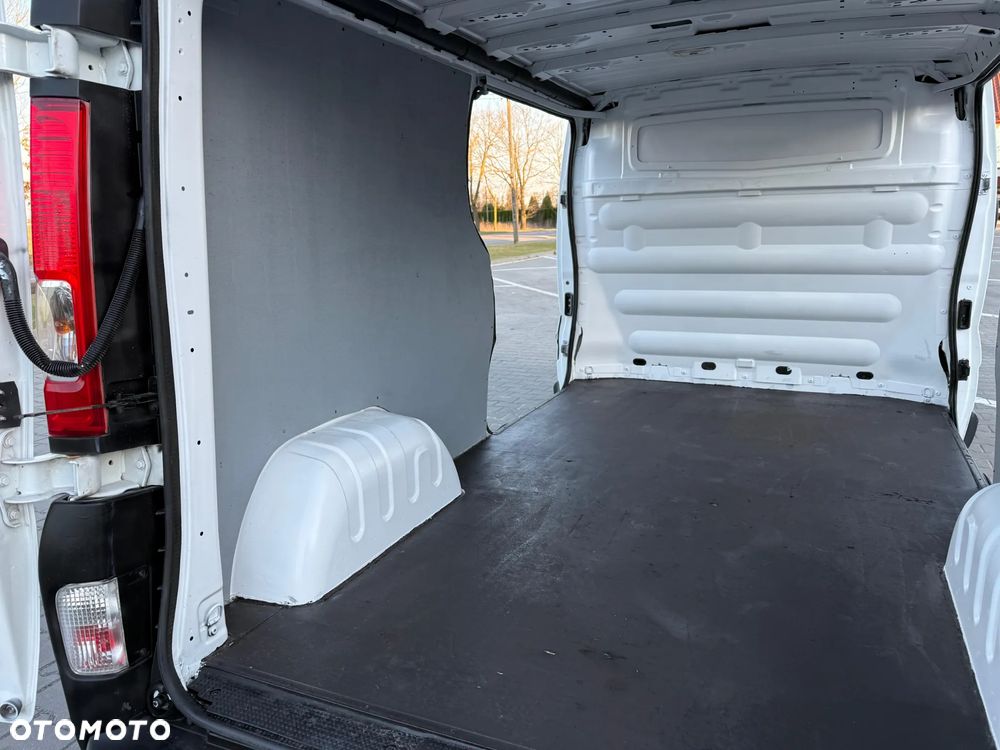 Opel VIVARO - 18
