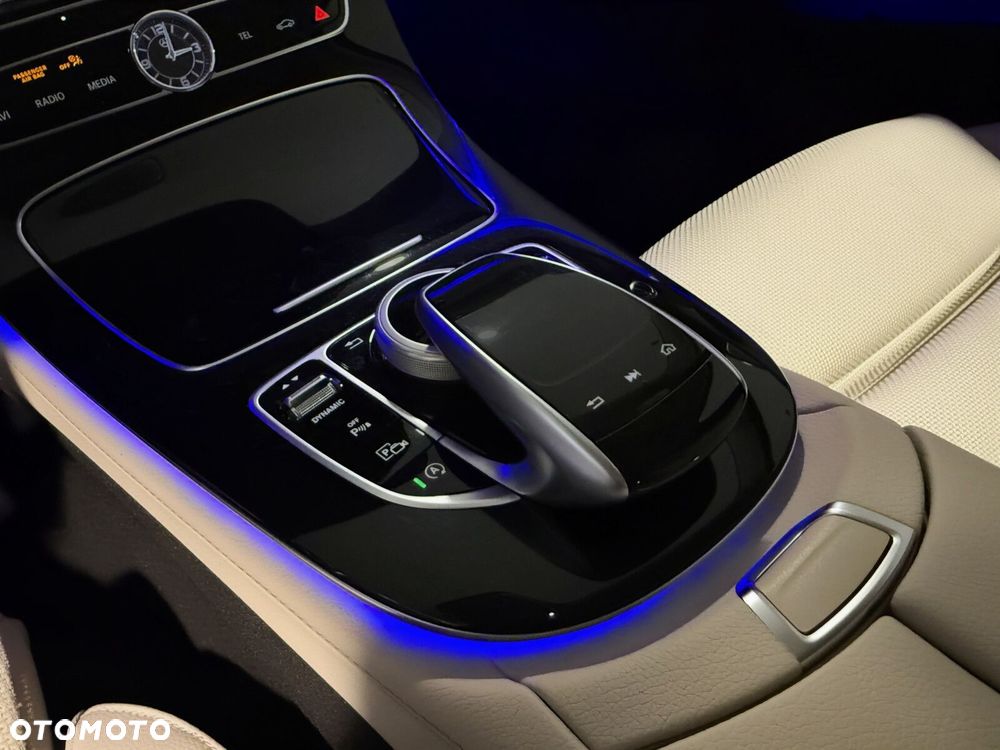 Mercedes-Benz Klasa E - 18