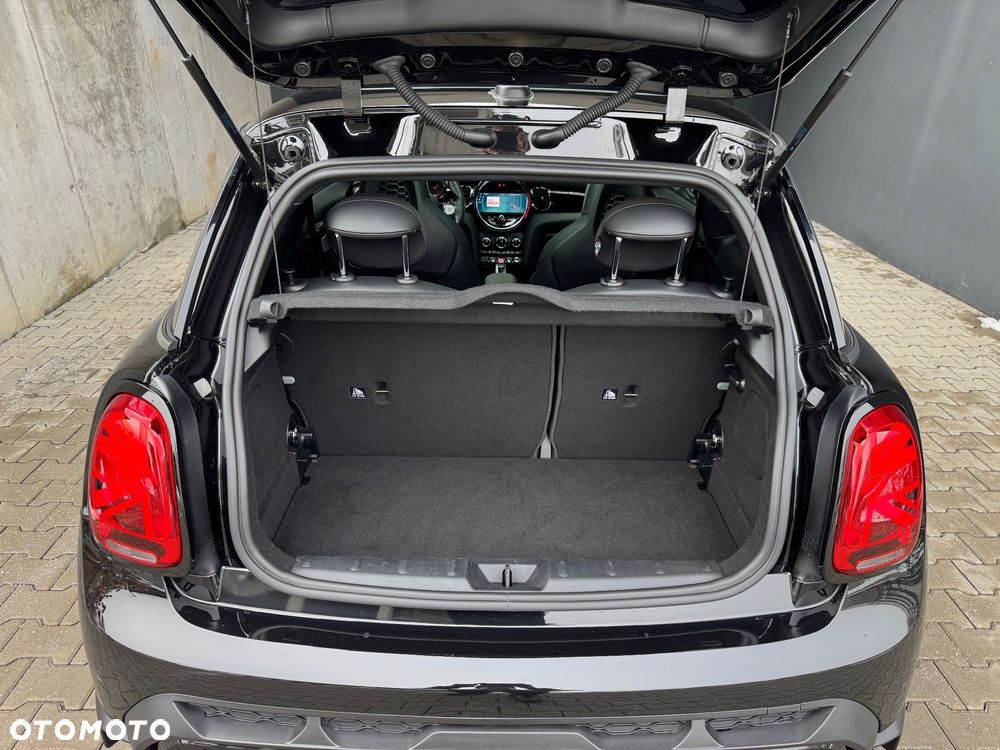 MINI John Cooper Works - 11