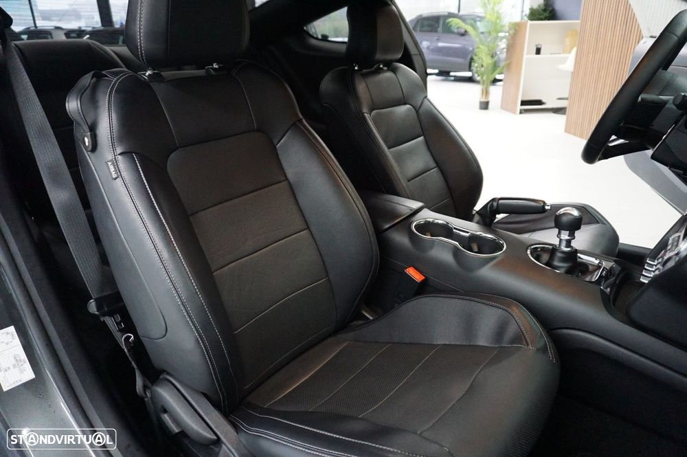 Ford Mustang 2.3i EcoBoost - 16