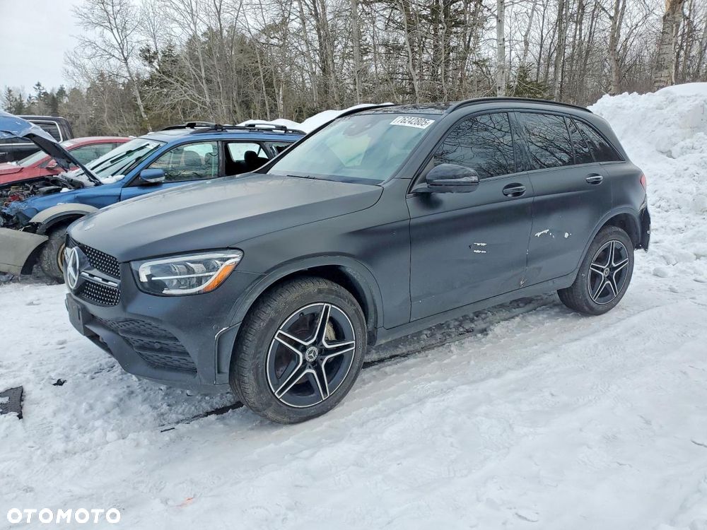 Mercedes-Benz GLC 300 4Matic 9G-TRONIC AMG Line - 3