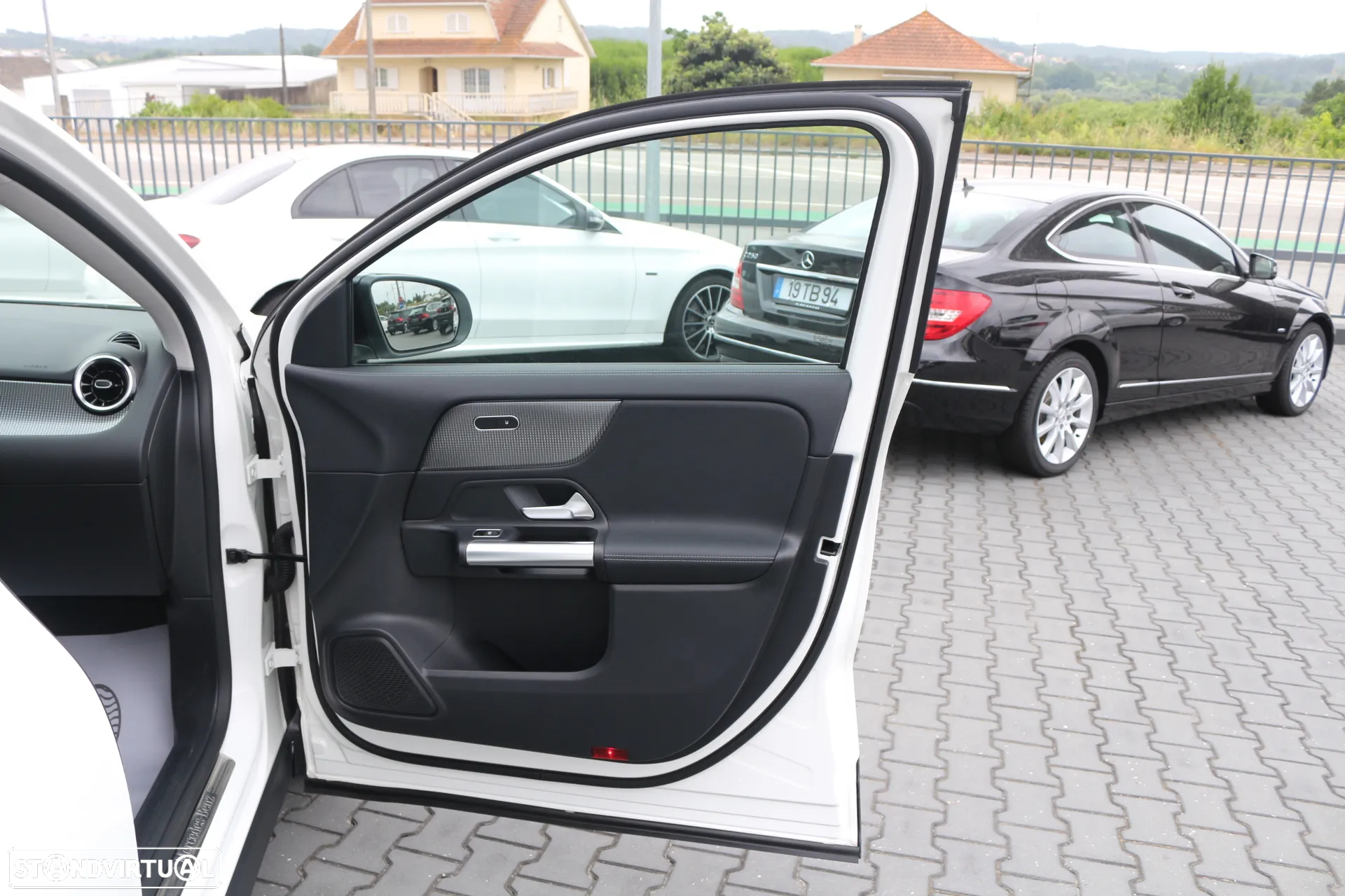 Mercedes-Benz GLA 250 e Progressive - 37