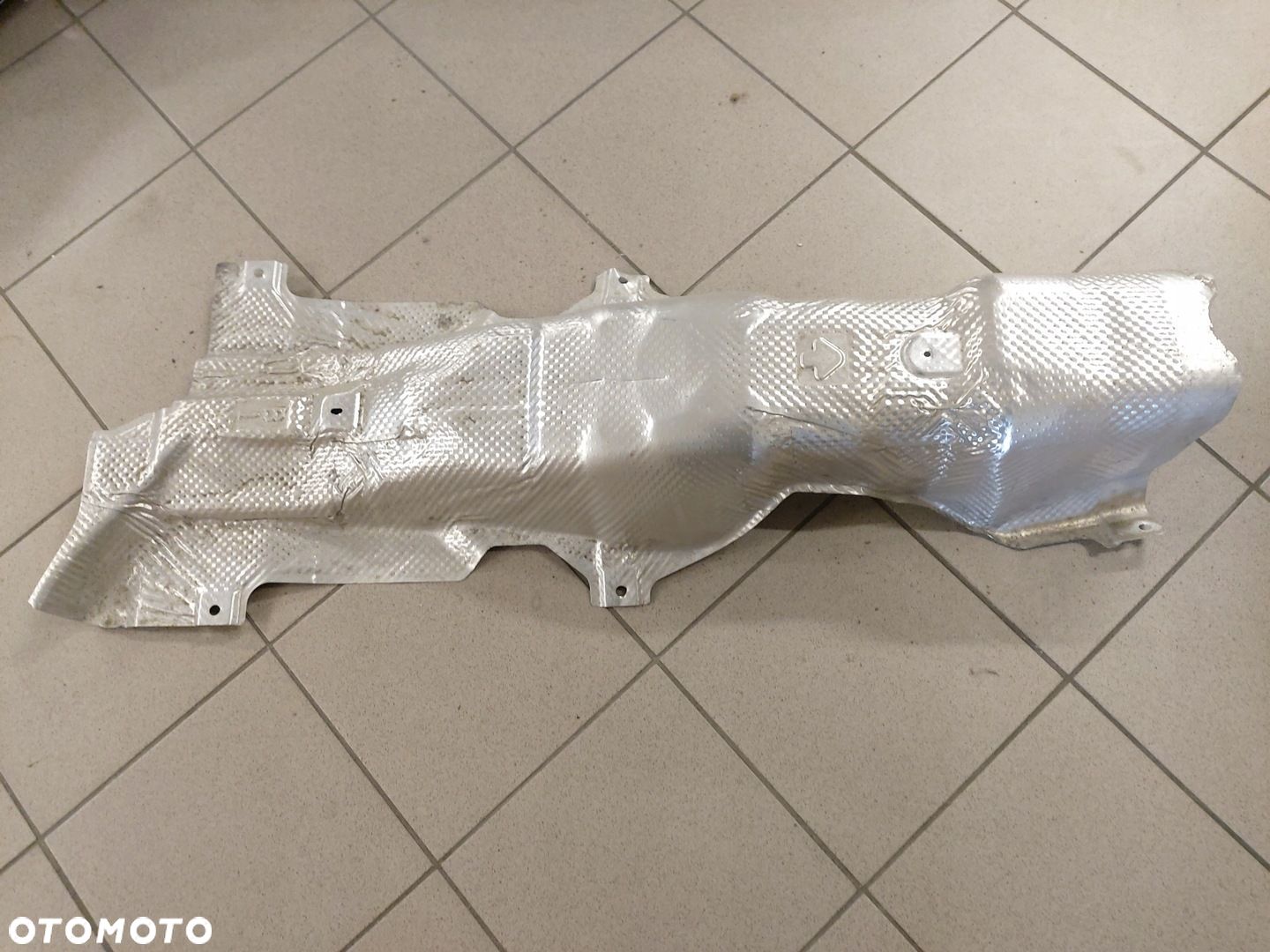 TOYOTA COROLLA E21 OSŁONA TERMICZNA WYDECHU ORG - 1
