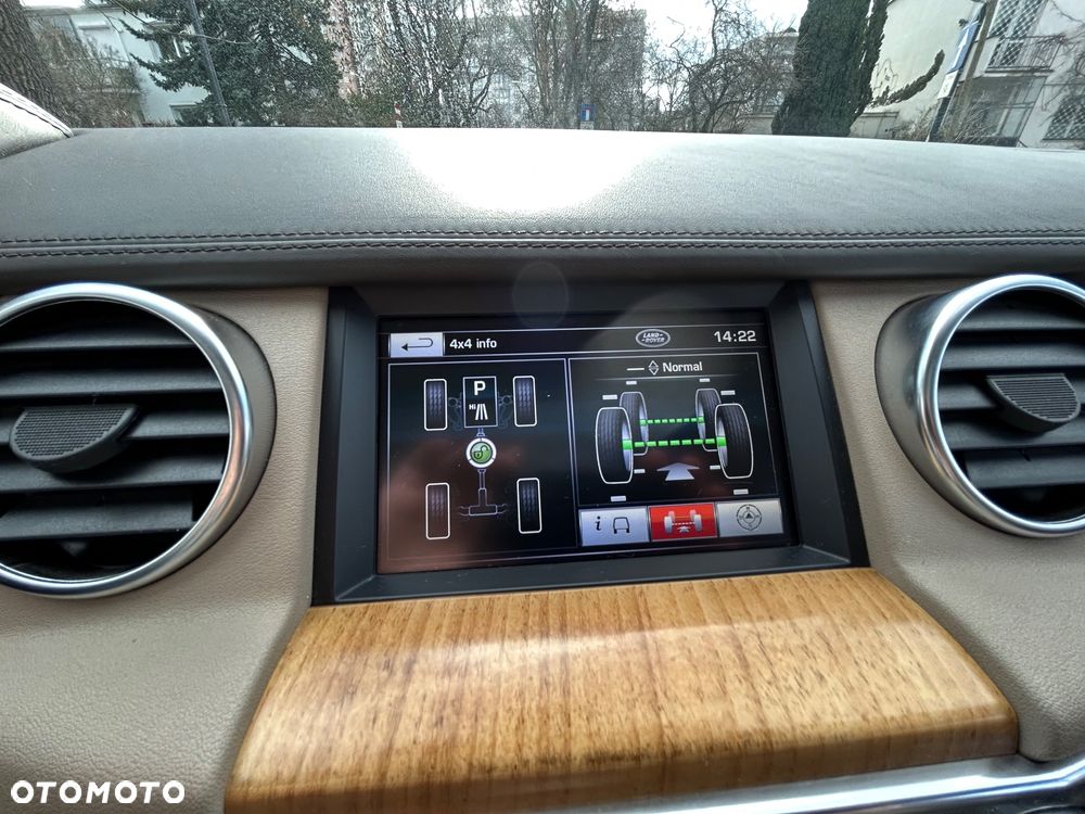 Land Rover Discovery SD V6 HSE - 16