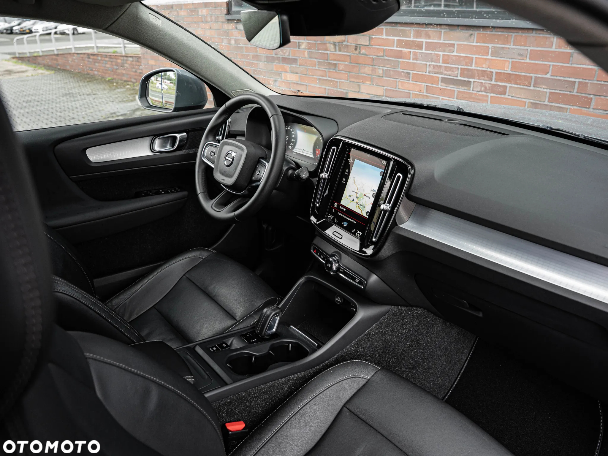 Volvo XC 40 D3 SCR Momentum Core - 24