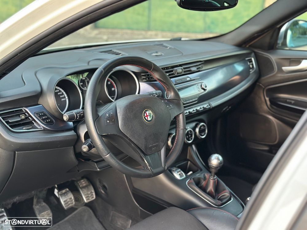 Alfa Romeo Giulietta 1.6 JTDm Progression - 25