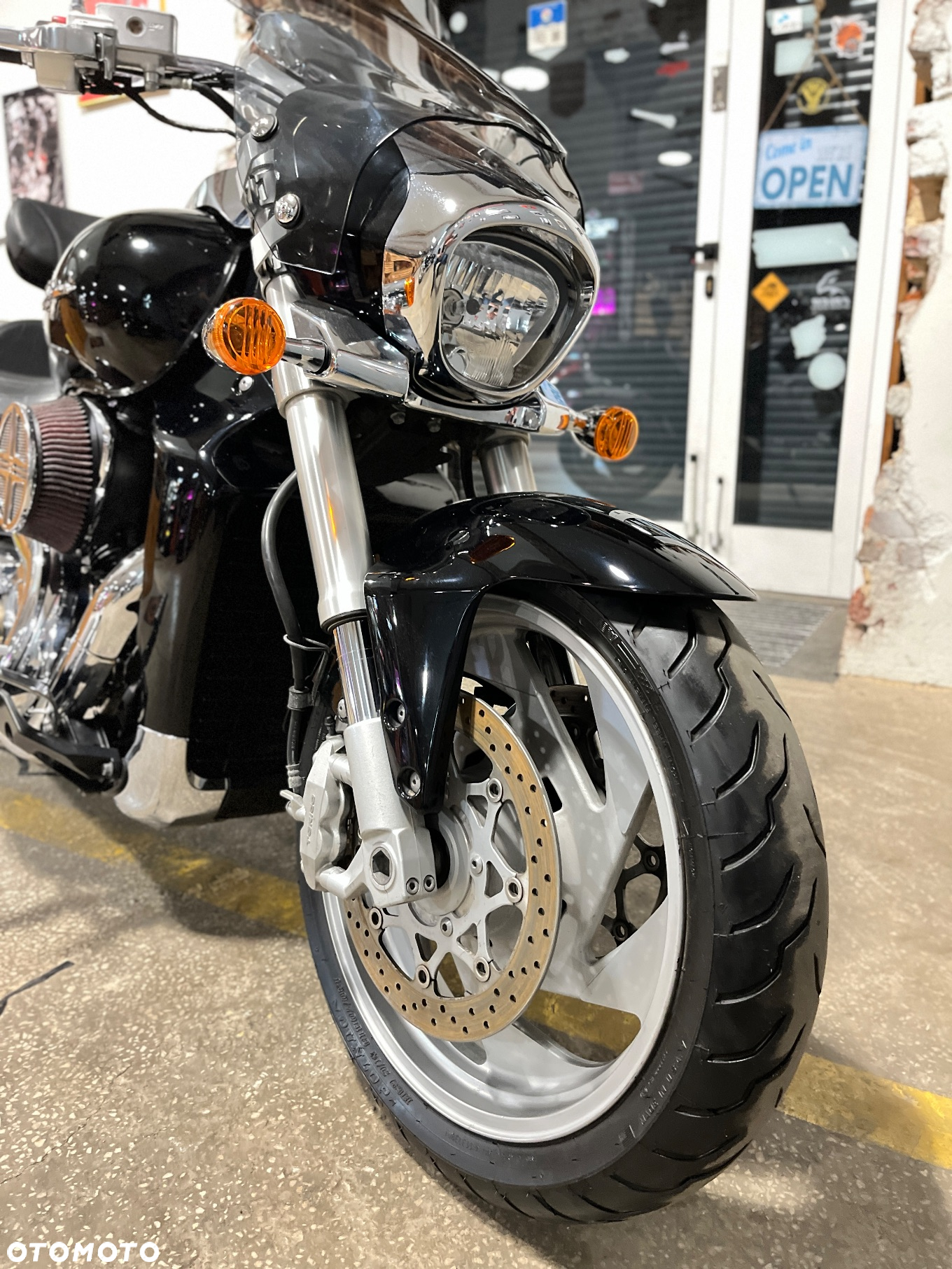 Suzuki Intruder - 5