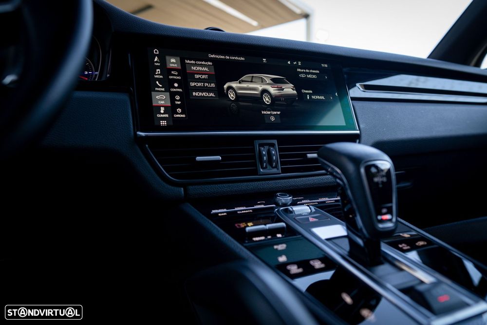 Porsche Cayenne Platinum Edition - 13