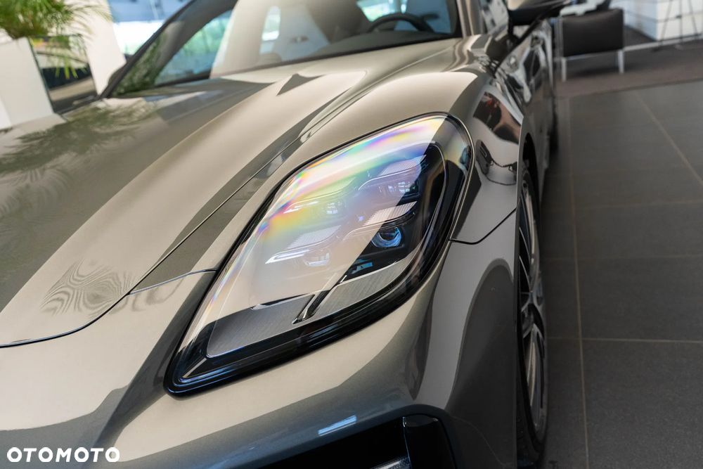 Porsche Panamera 4 E-Hybrid - 34