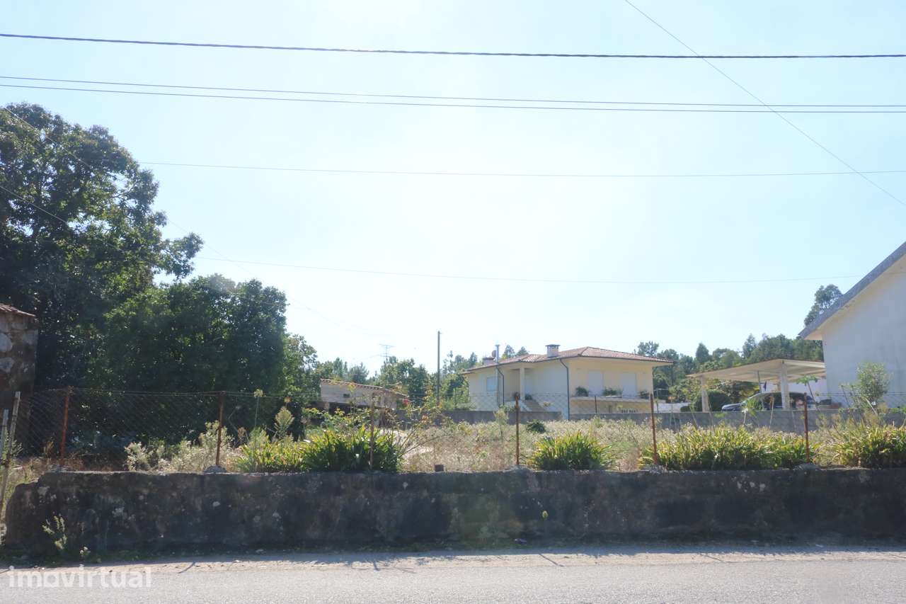 Venda de terreno c/ 560 m2 para constr. de moradia térrea em Amares. - Grande imagem: 4/7