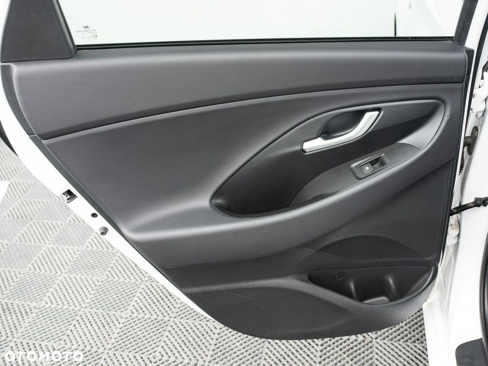 Hyundai i30 1.5 T-GDI 48V Smart - 21