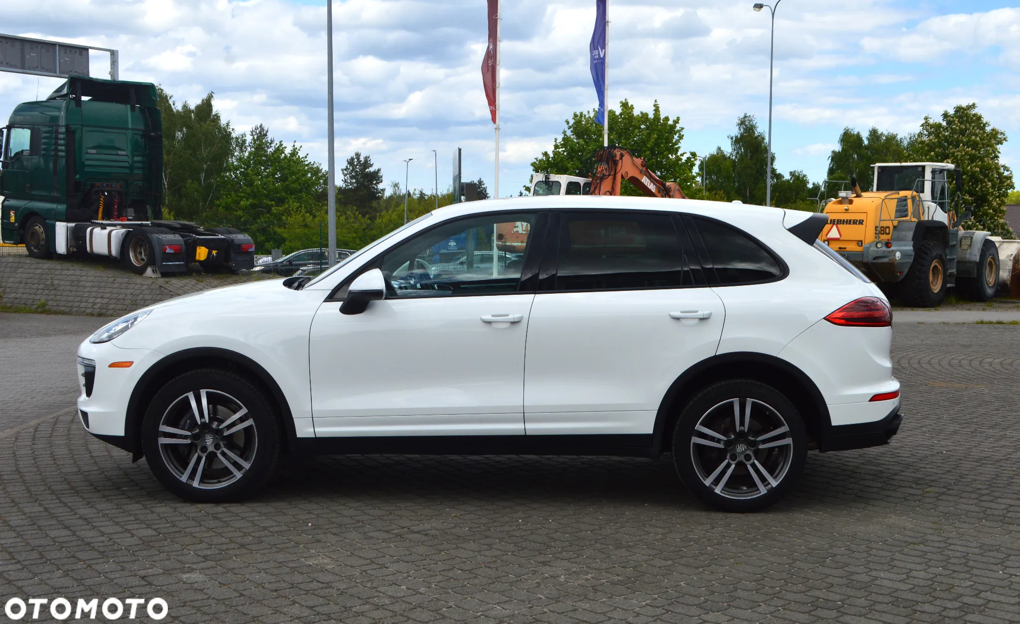 Porsche Cayenne Standard - 4