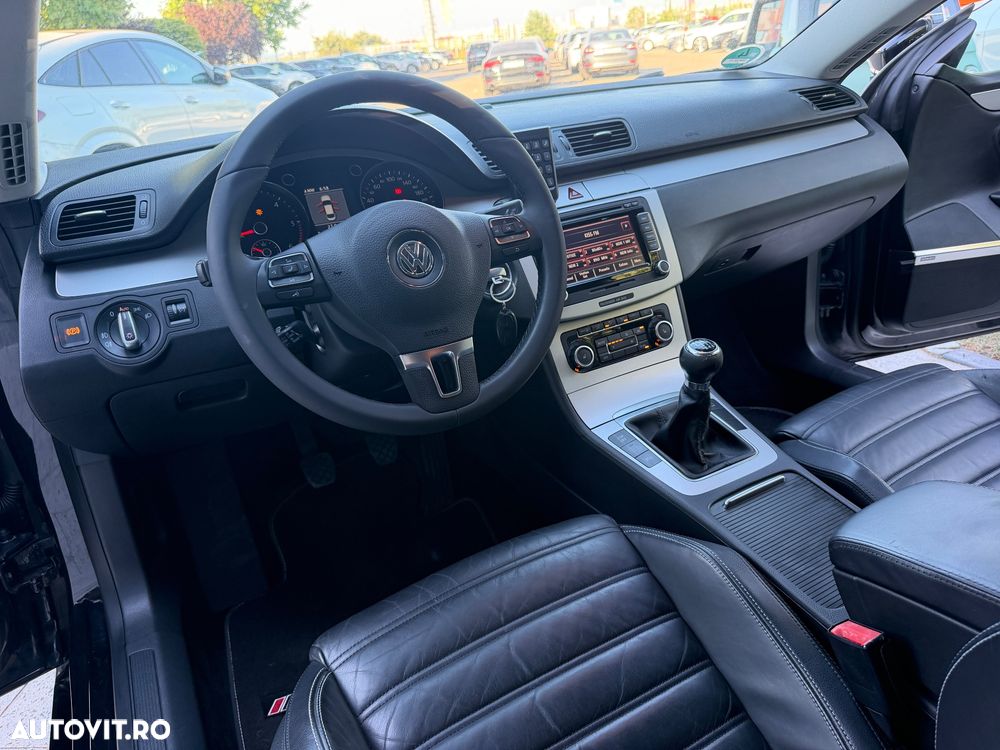 Volkswagen Passat 2.0 Blue TDI SCR Highline - 8