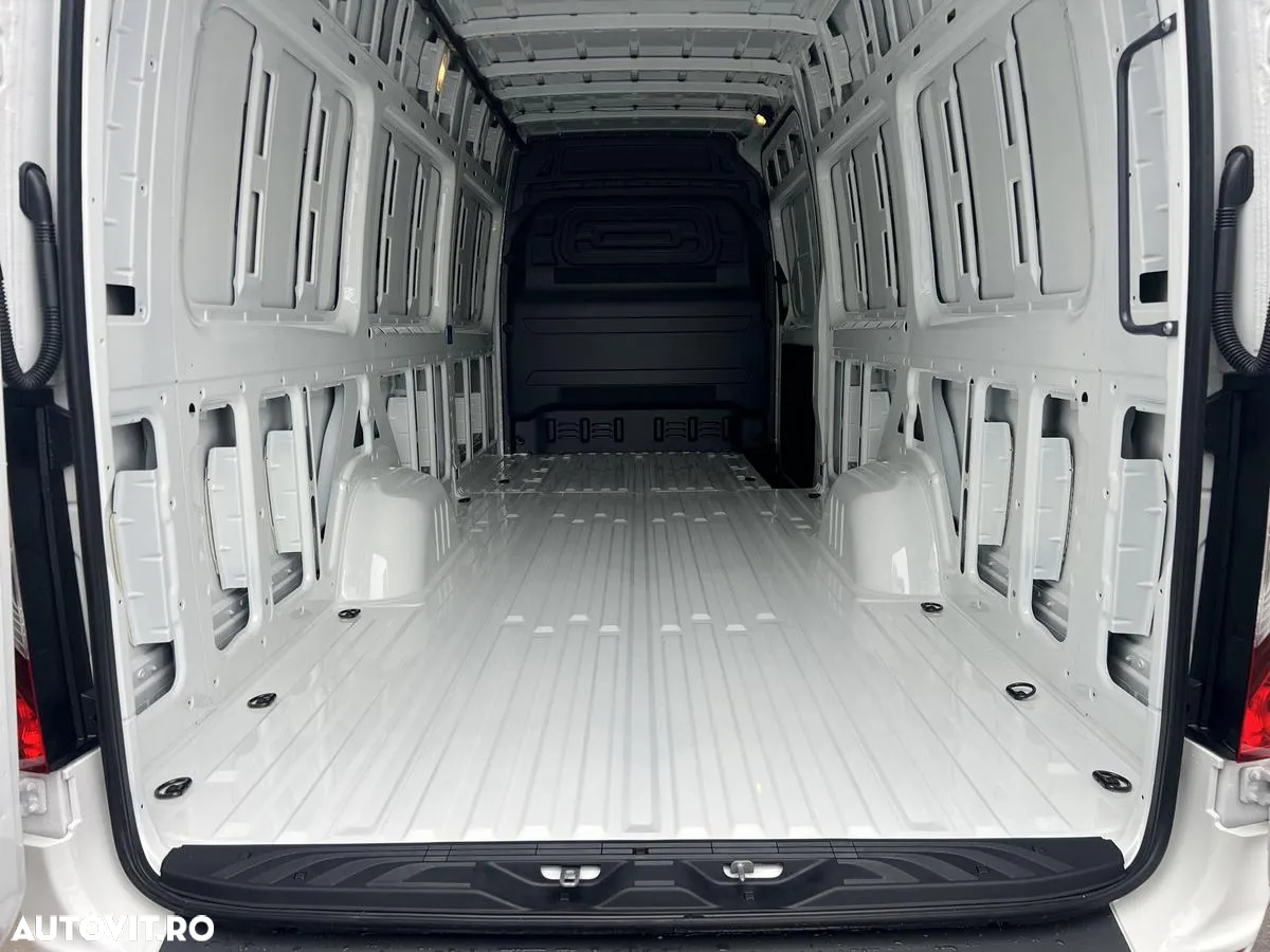 Mercedes-Benz Sprinter 317 - furgon 15.5m3 - Automat - LED - Jante aliaj - Scaun sofer pe perna si incalzit - Pachet parcare - 16