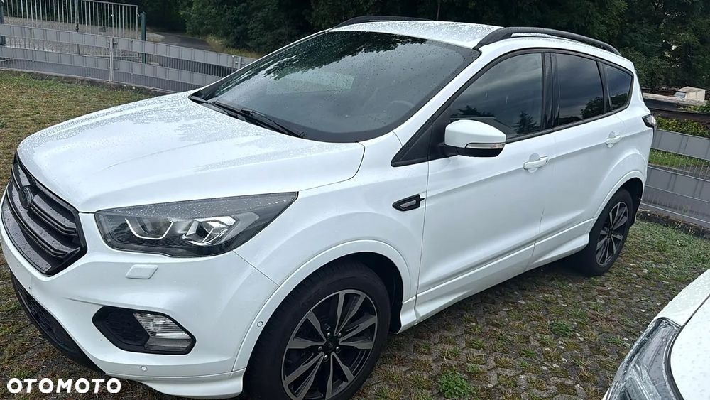 Ford Kuga - 2
