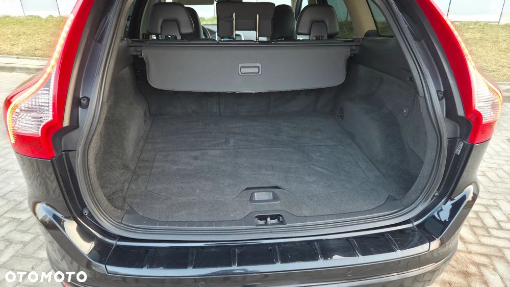 Volvo XC 60 D3 R Design - 10