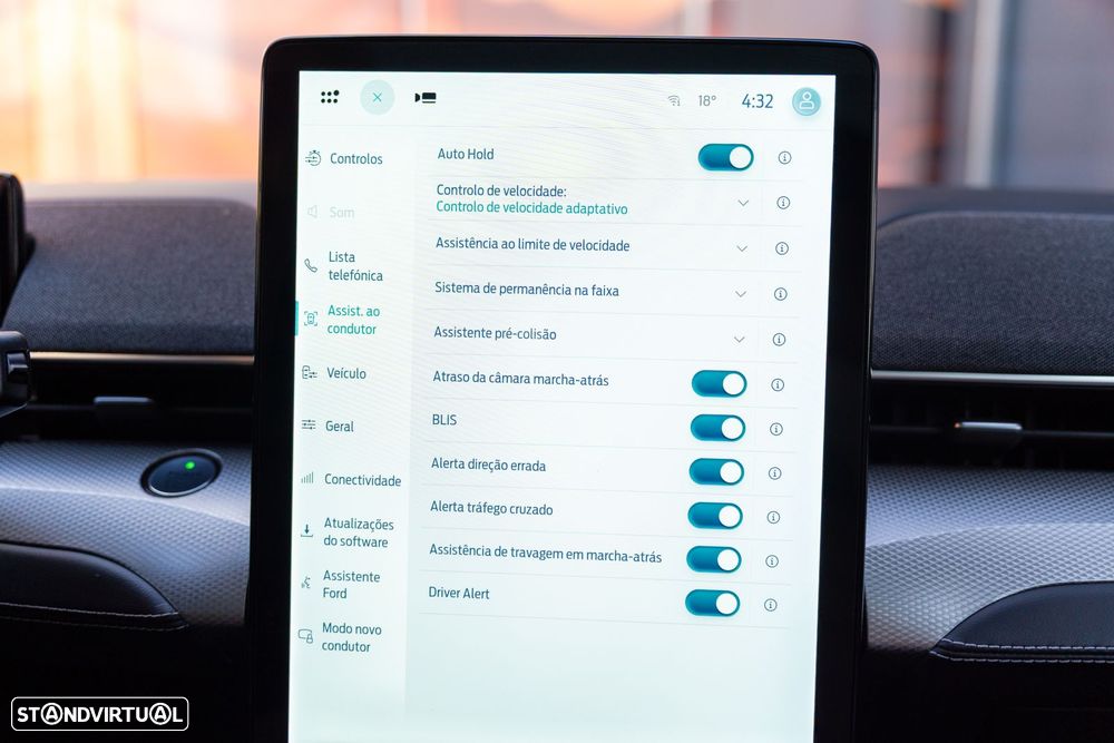 Ford Mustang Mach-E AWD PREMIUM - 15