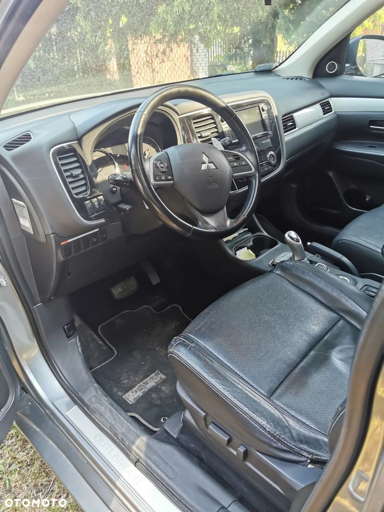 Mitsubishi Outlander 2.0 4WD Plus - 8
