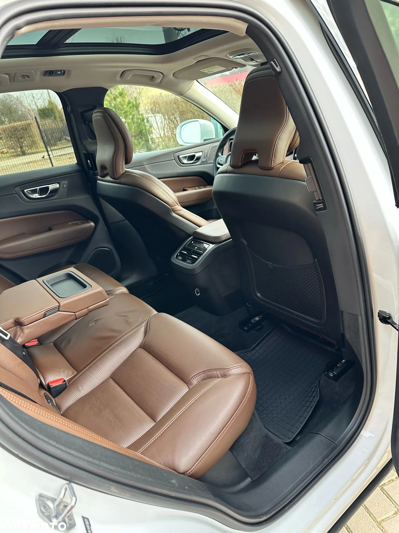 Volvo XC 60 T5 AWD Inscription - 28
