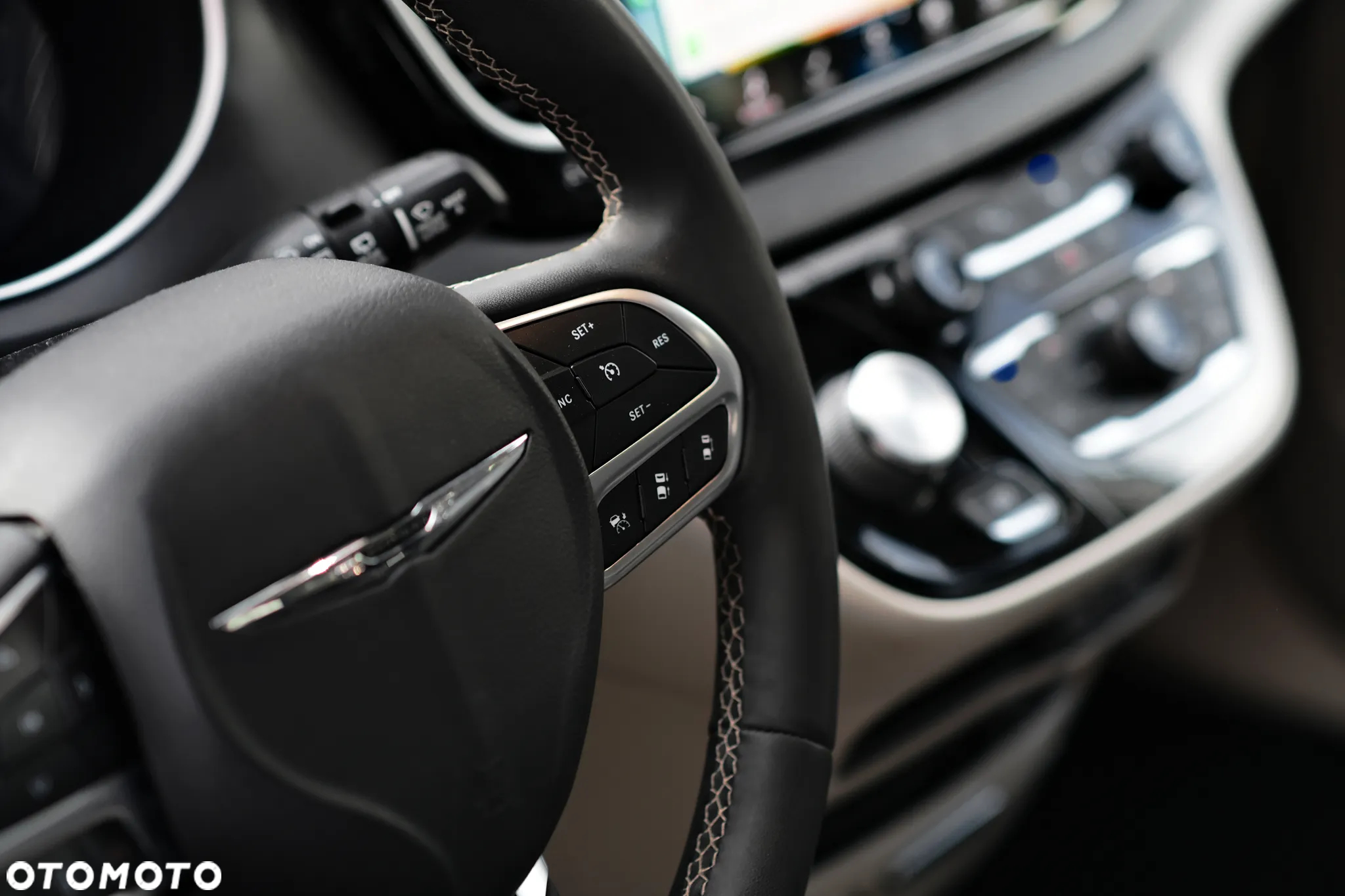 Chrysler Pacifica - 27