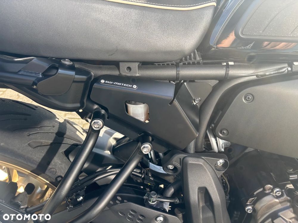 Yamaha XSR - 19