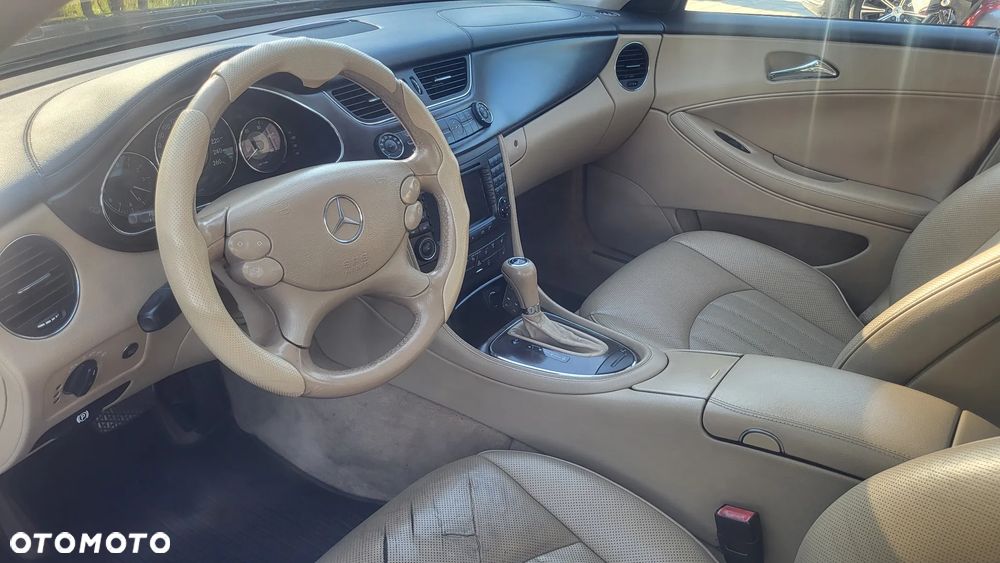 Mercedes-Benz CLS - 10