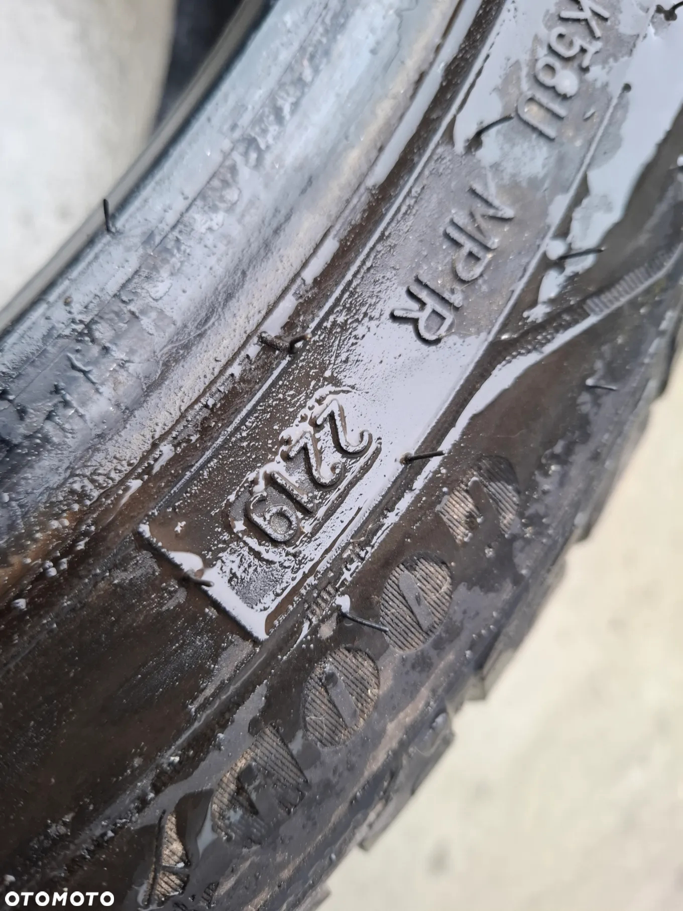 Opony Zimowe 2x 245/45/18 100V Goodyear - 10
