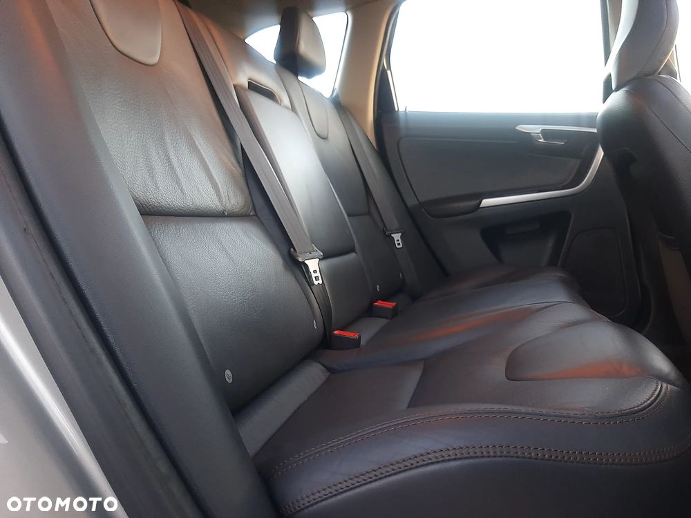 Volvo XC 60 D3 Ocean Race - 15