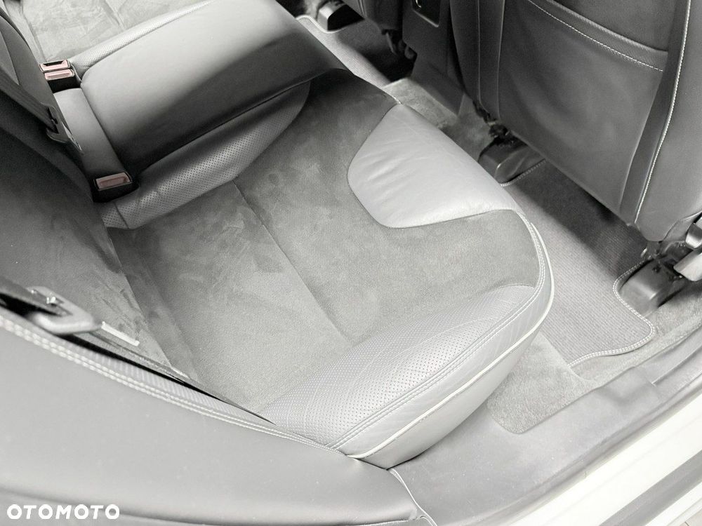 Volvo XC 60 D4 AWD Momentum - 37