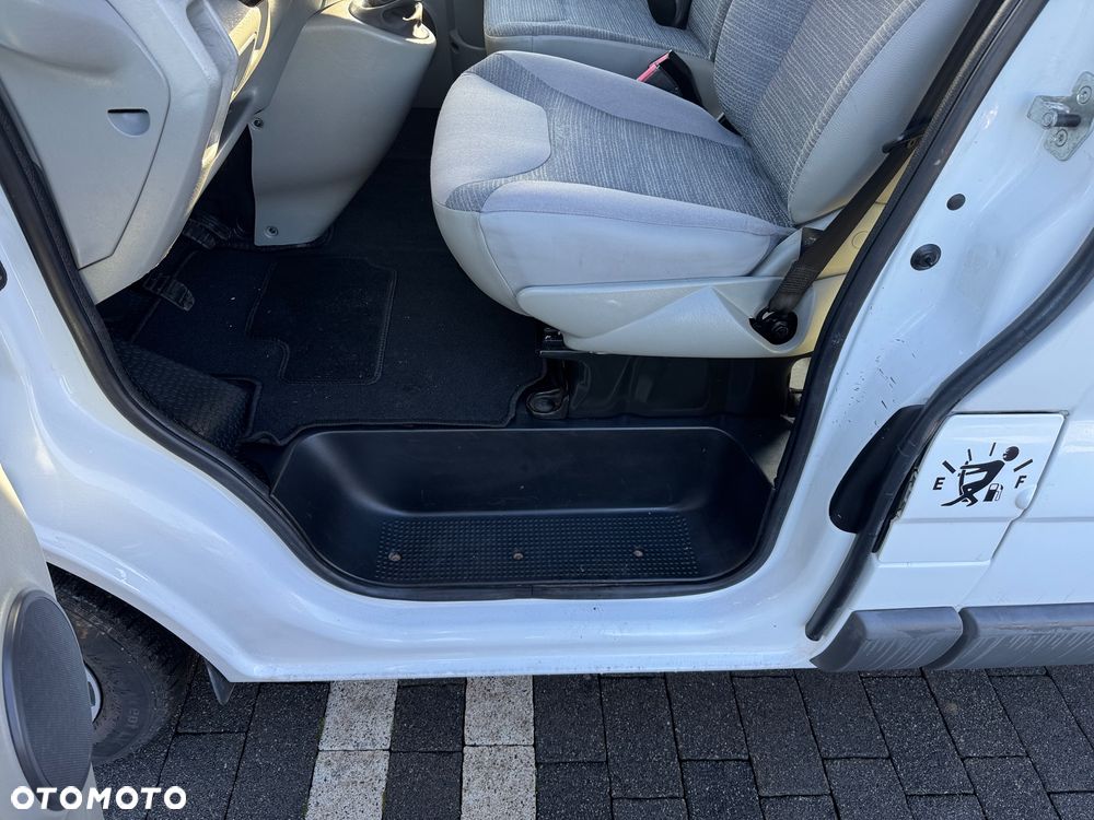 Opel Vivaro L1H1 2.9t - 16