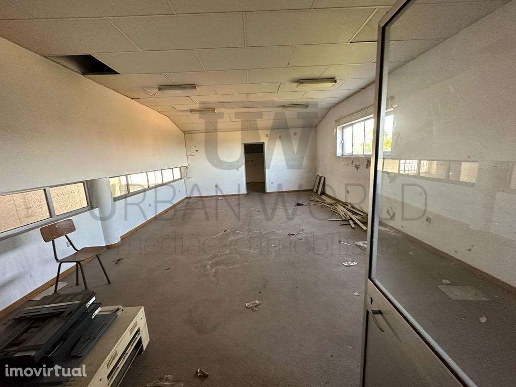 Armazém, Sobral de Monte Agraço, 1.275 m2 - Grande imagem: 3/7