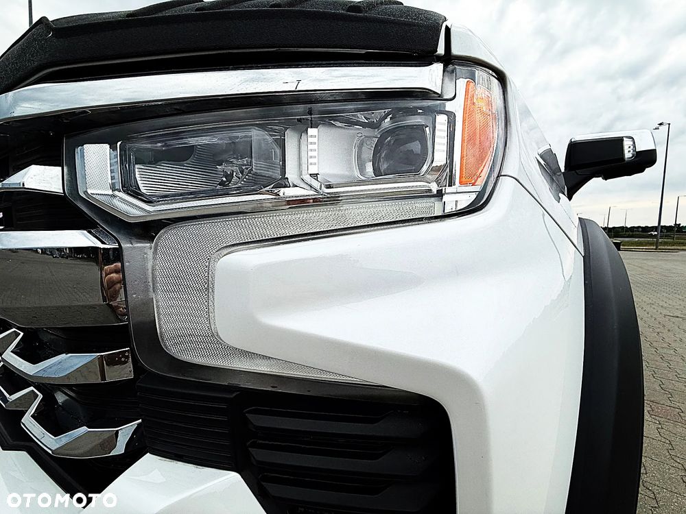 Chevrolet Silverado - 27