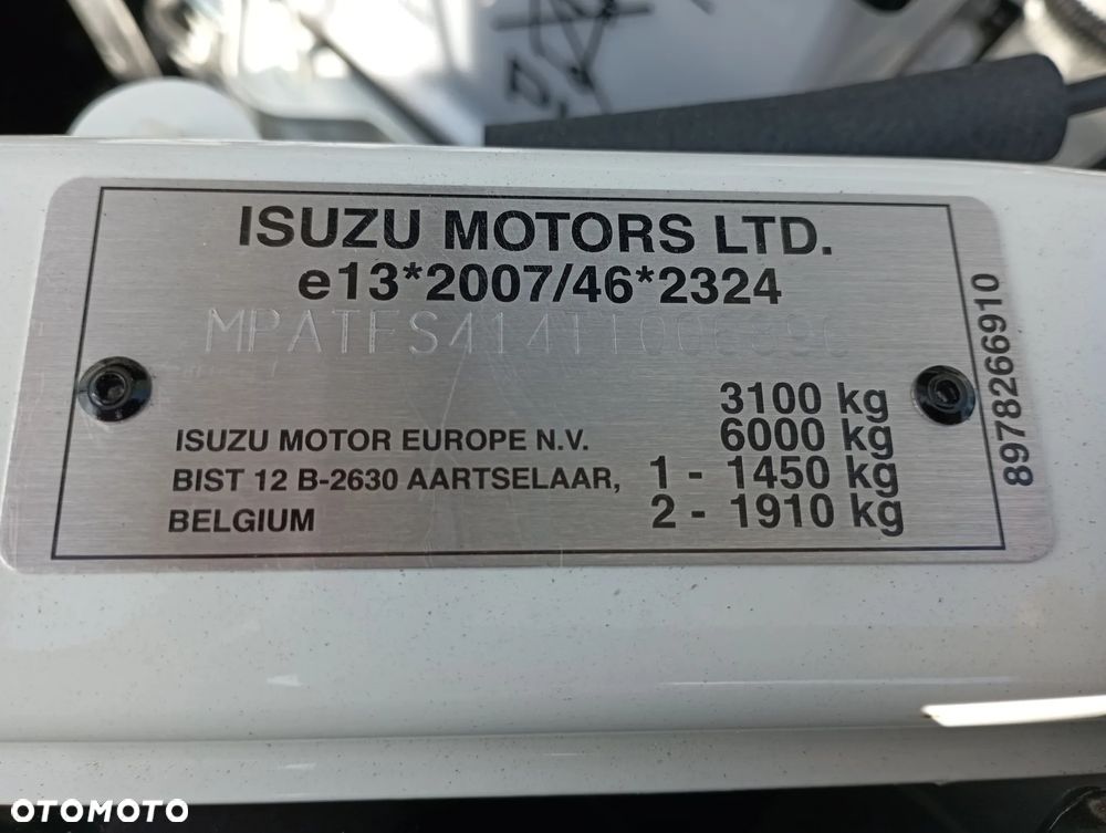 Isuzu D-Max 2.2 DC L 4WD - 26