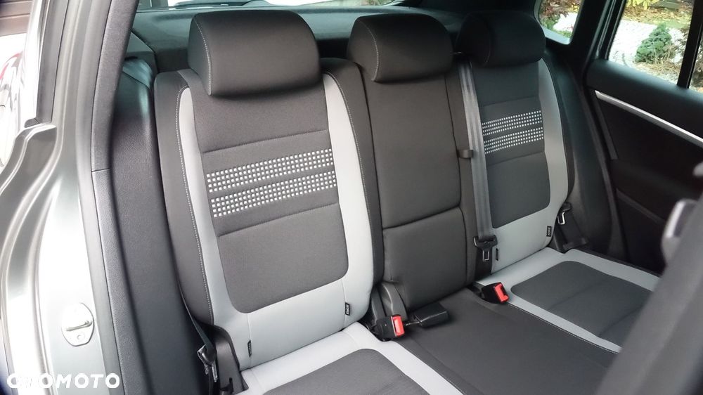 Volkswagen Tiguan - 28